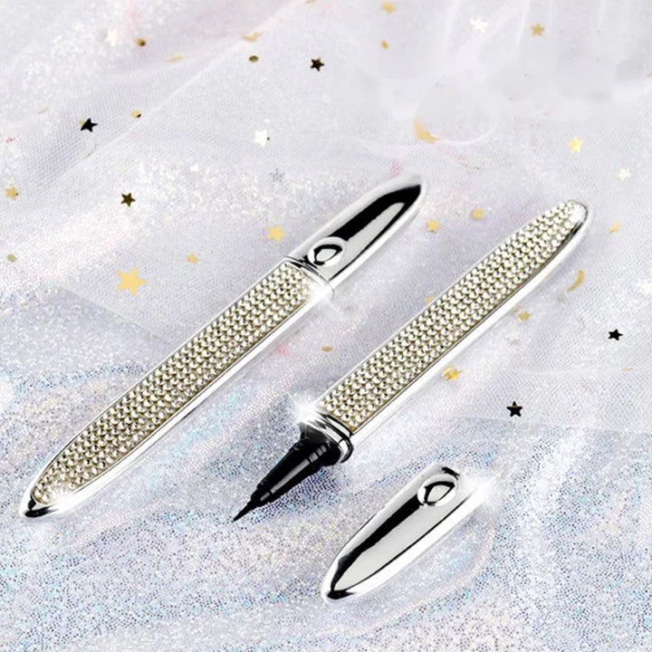 Multifärgad självhäftande eyeliner för kvinnor, enkel applicering, vattentät och kladdfri.