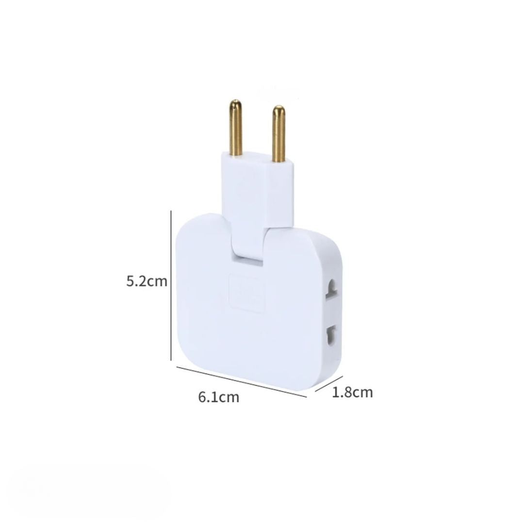 Vit smart adapter och grenuttag med platt kontakt för enkel kabelhantering