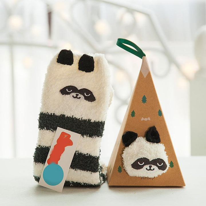 "Fluffiga julstrumpor i korallfleece, 4-pack, varma och mysiga, idealiska för vintern. Accessoar för tjejer och damer."