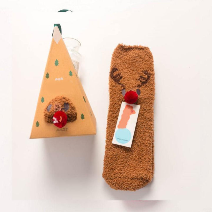 "Fluffiga julstrumpor i korallfleece, 4-pack, varma och mysiga, idealiska för vintern. Accessoar för tjejer och damer."