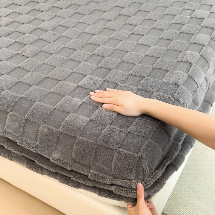 Bekvämt polyester spännlakan, fluffigt & varmt, skapar en ombonad känsla i sängen.