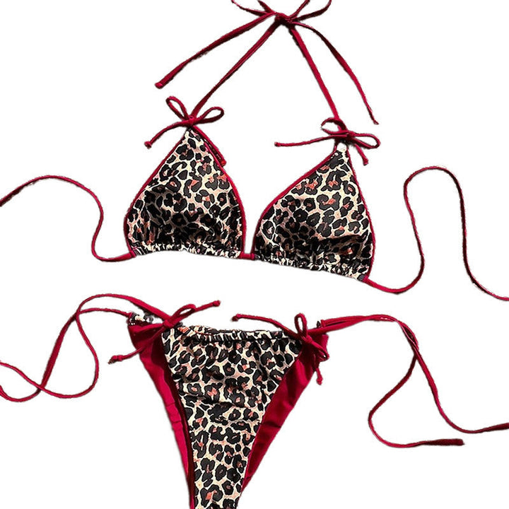 Dam bikini set med fuchsia zebradesign och justerbara band, elegant för stranden.