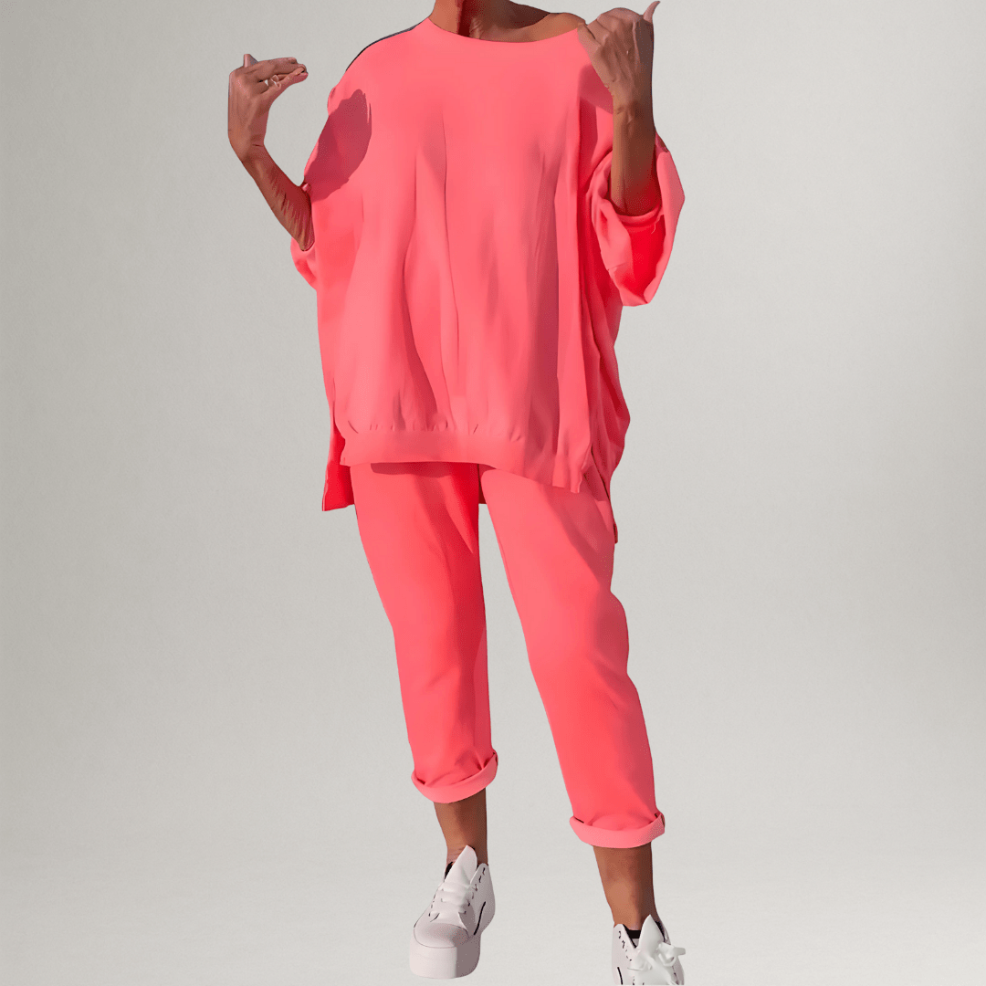 Modell bär rosa oversized lounge set för dam