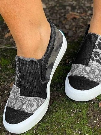 Beiga slip-on-skor för kvinnor med flexibel och mjuk sula