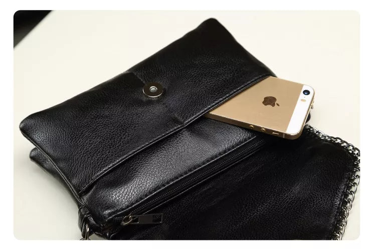 Mångsidig damväska: elegant kuvertväska, axelväska eller crossbody för fest.
