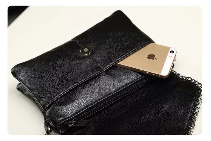 Mångsidig damväska: elegant kuvertväska, axelväska eller crossbody för fest.