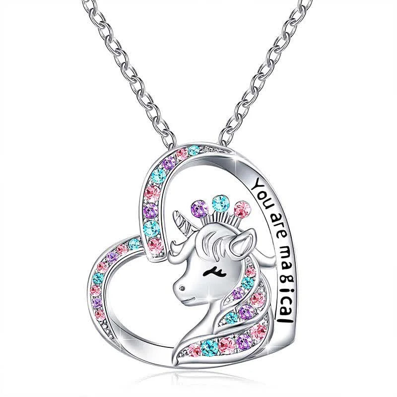 "Glittrande enhörningshalsband och örhängen för flickor med färgglada Cubic Zirconia kristaller, perfekt accessoar."
