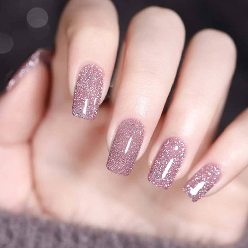 "Glittrande nagellack med hög densitet, skimrande spegelglans, långvarig hållbarhet, perfekt för salongresultat hemma."