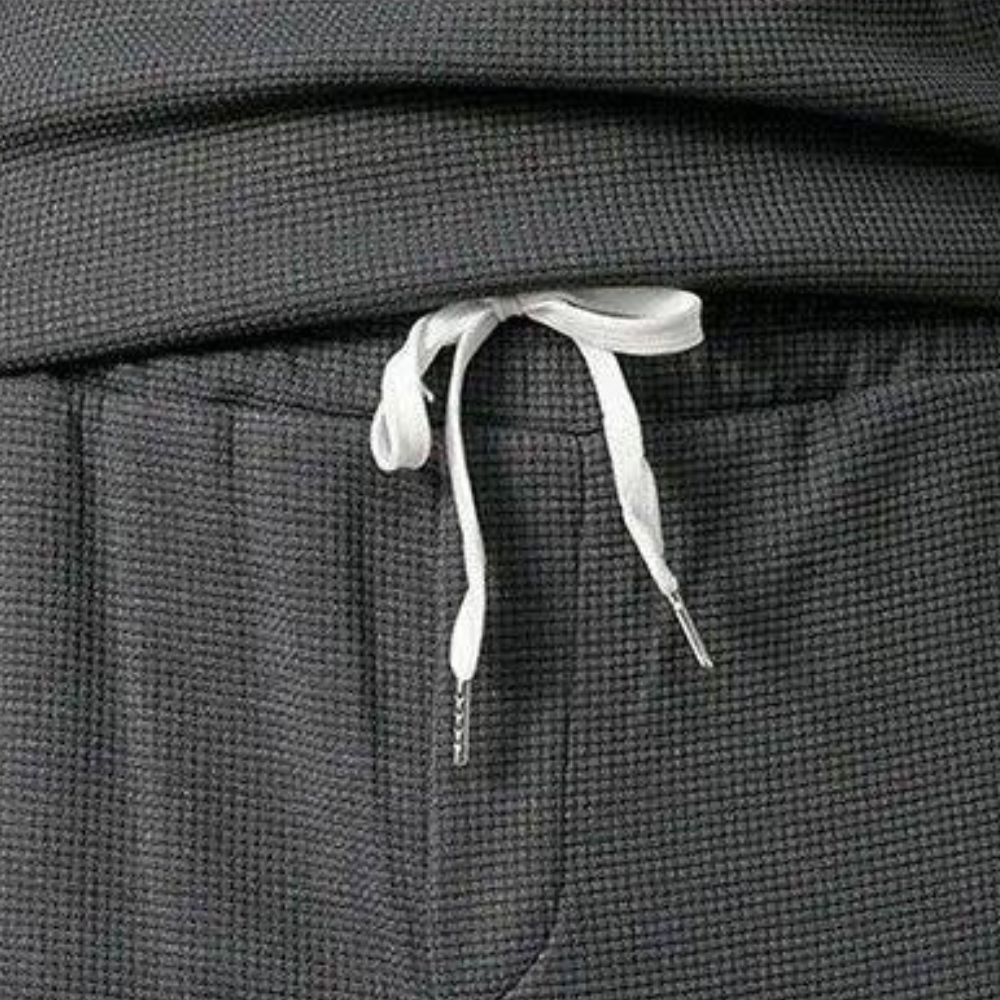 Stilfull herrjoggingdress i grått för höstmode och avkoppling