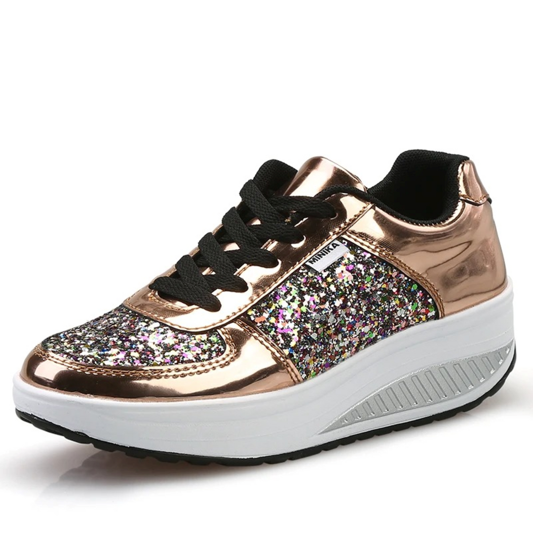 Sportiga höga damsneakers. Ortopediska funktioner ger maximal fotkomfort för aktiva dagar.