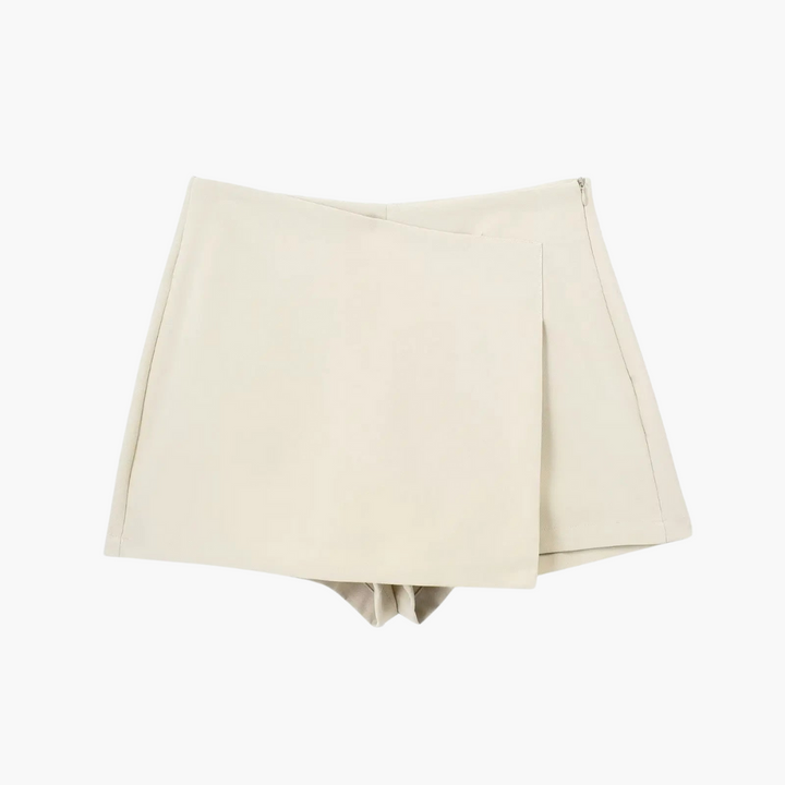 Damkläder: Omlott-skort i minikjollängd med inbyggda shorts, modern och chic sommarstil.