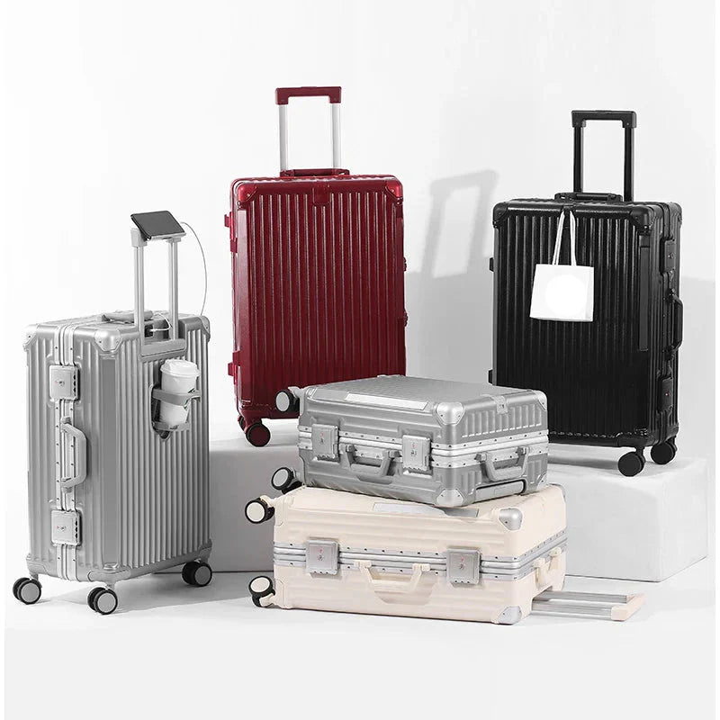 Hård resväska för dam och herr med robust hardcase-design. Perfekt för säkra resor & semester.
