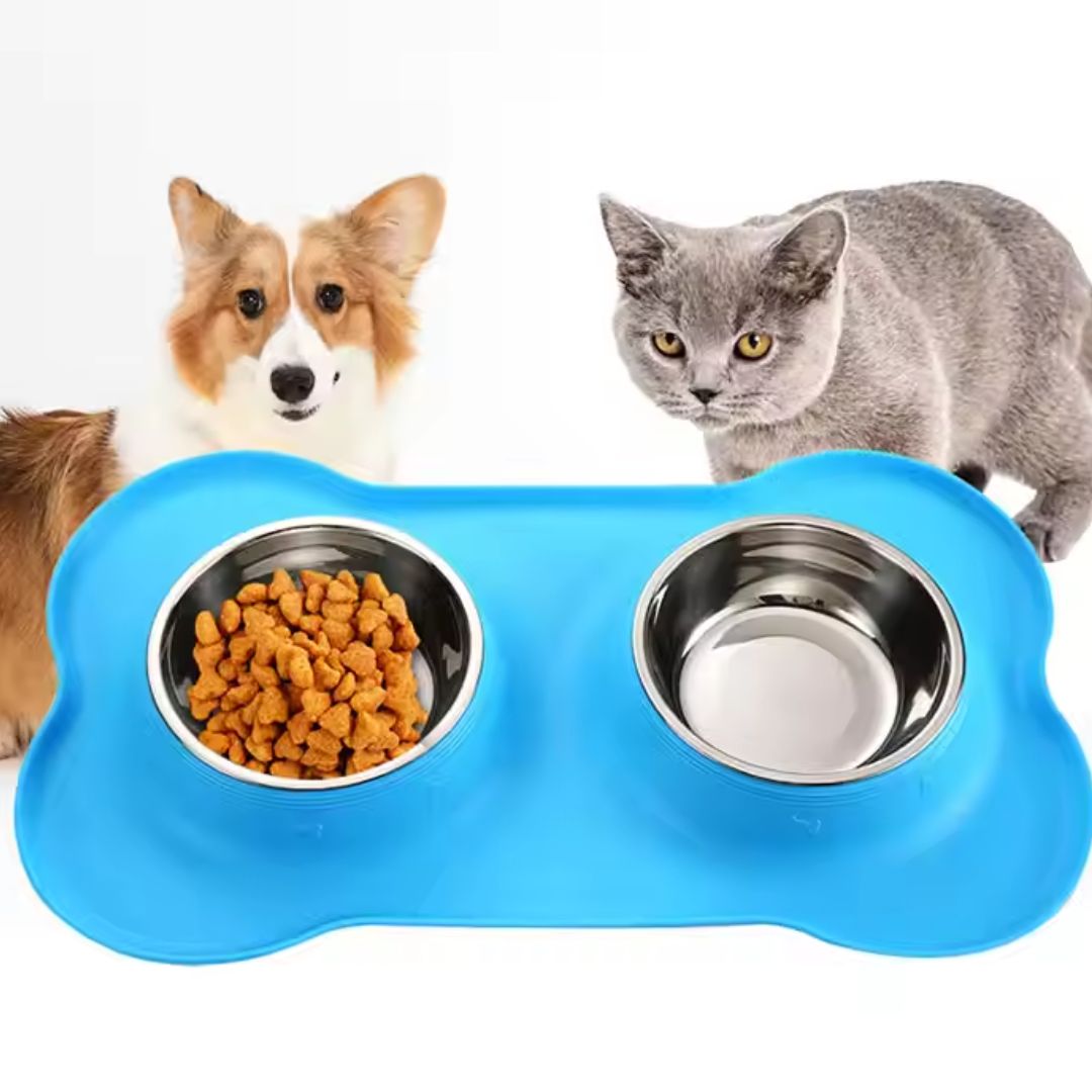 Stabil dubbel hundskål med halkfri silikonmatta för ren utfodring av husdjur. Håller matplatsen snygg.