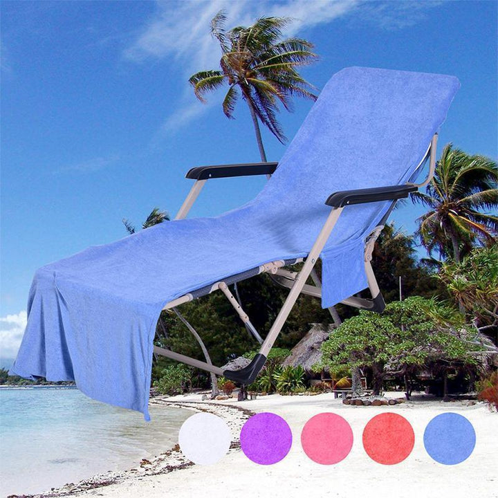 "Halkfri strandhandduk, blå med rymliga fickor, praktisk för solstolar. Perfekt för strand- eller poolanvändning."