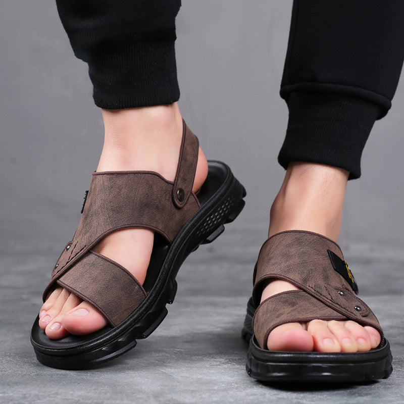 "Halkfria plattformssandaler för män med mjuk kohudöverdel och ergonomisk design, perfekta för strandpromenader."