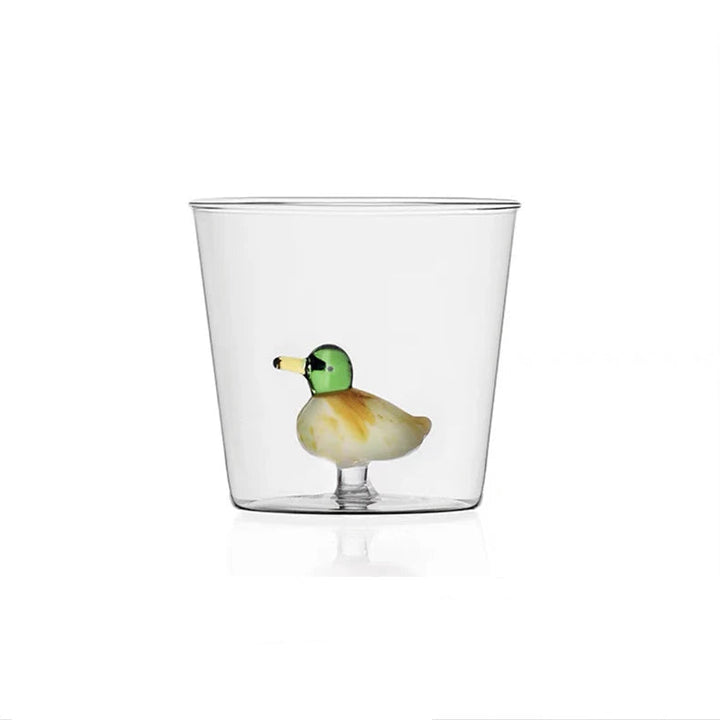 Handgjord 3D-tekopp i glas med elegant växtmotiv. Njut av ditt te i denna unika glasmugg.