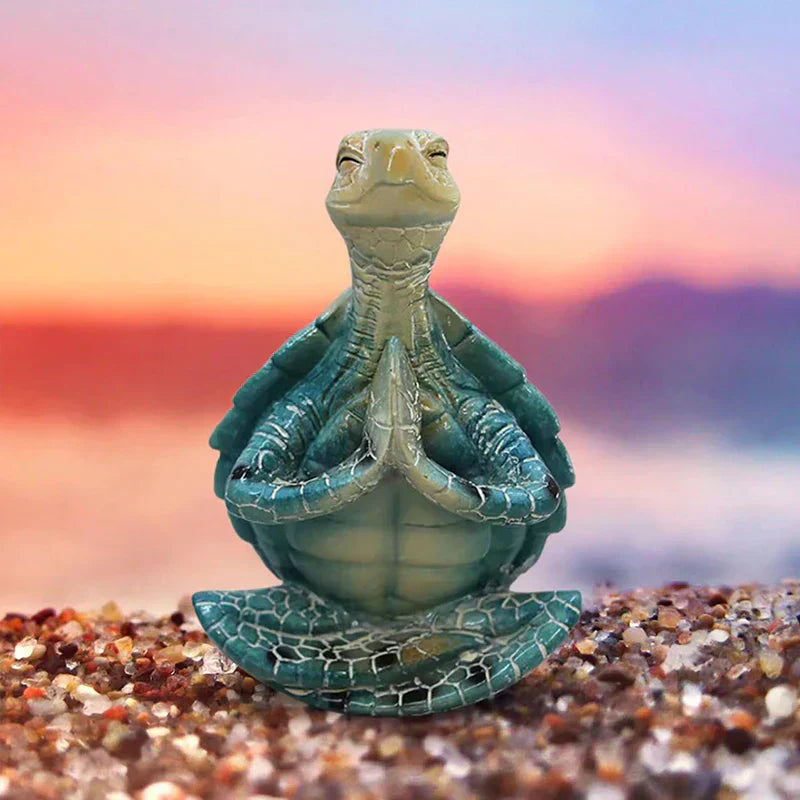 Harmonisk meditationsskulptur, havssköldpadda i resin, idealisk för inredning, symboliserar zen och tålamod.