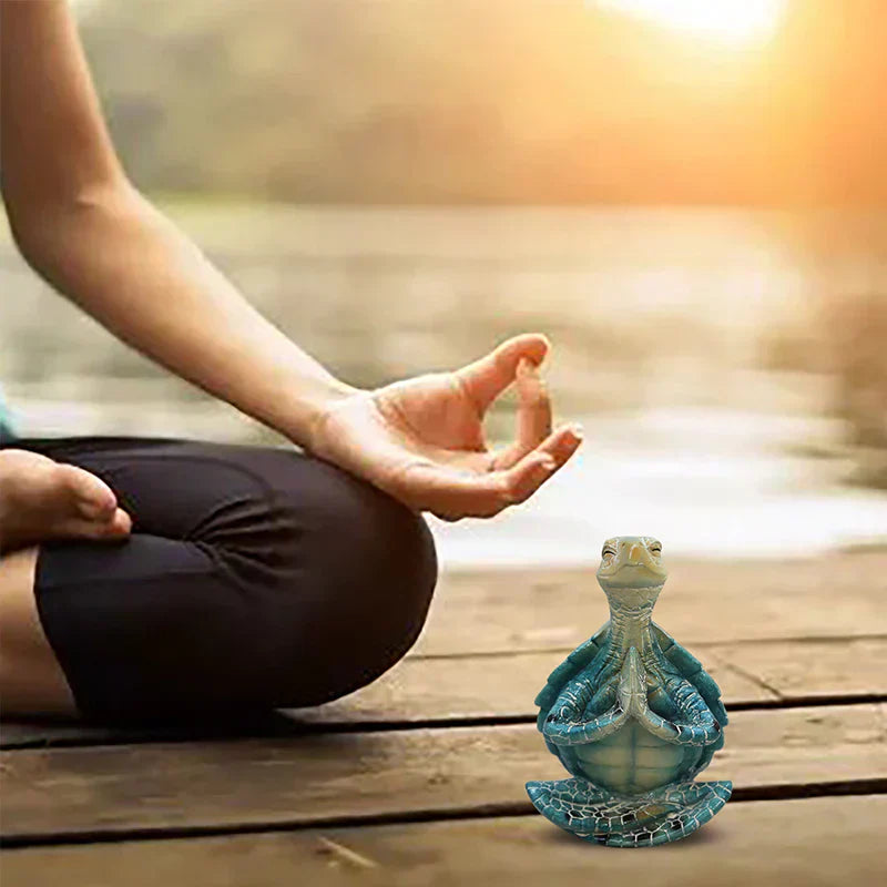 Harmonisk meditationsskulptur, havssköldpadda i resin, idealisk för inredning, symboliserar zen och tålamod.