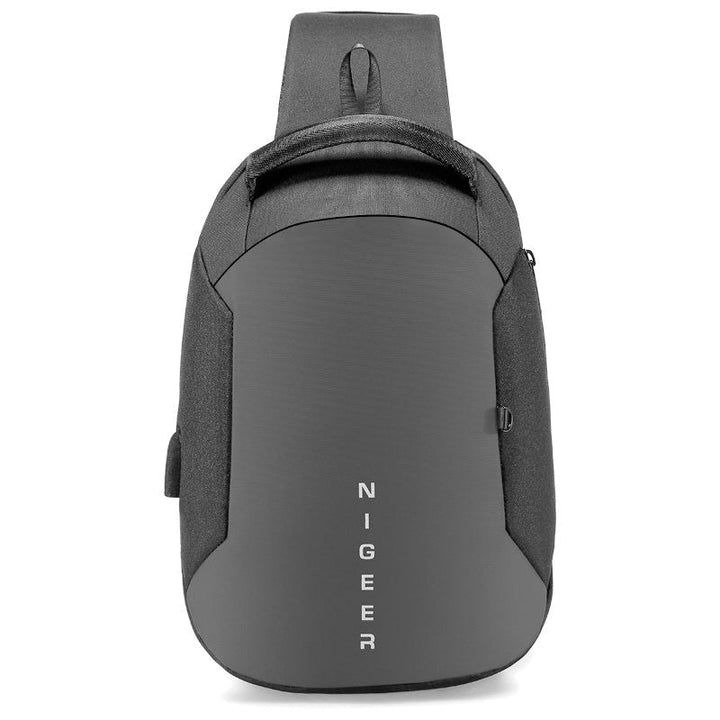 "Herr axelväska i PVC med USB, tredimensionell dyna, elegant design, vattenavvisande material, svart färg."