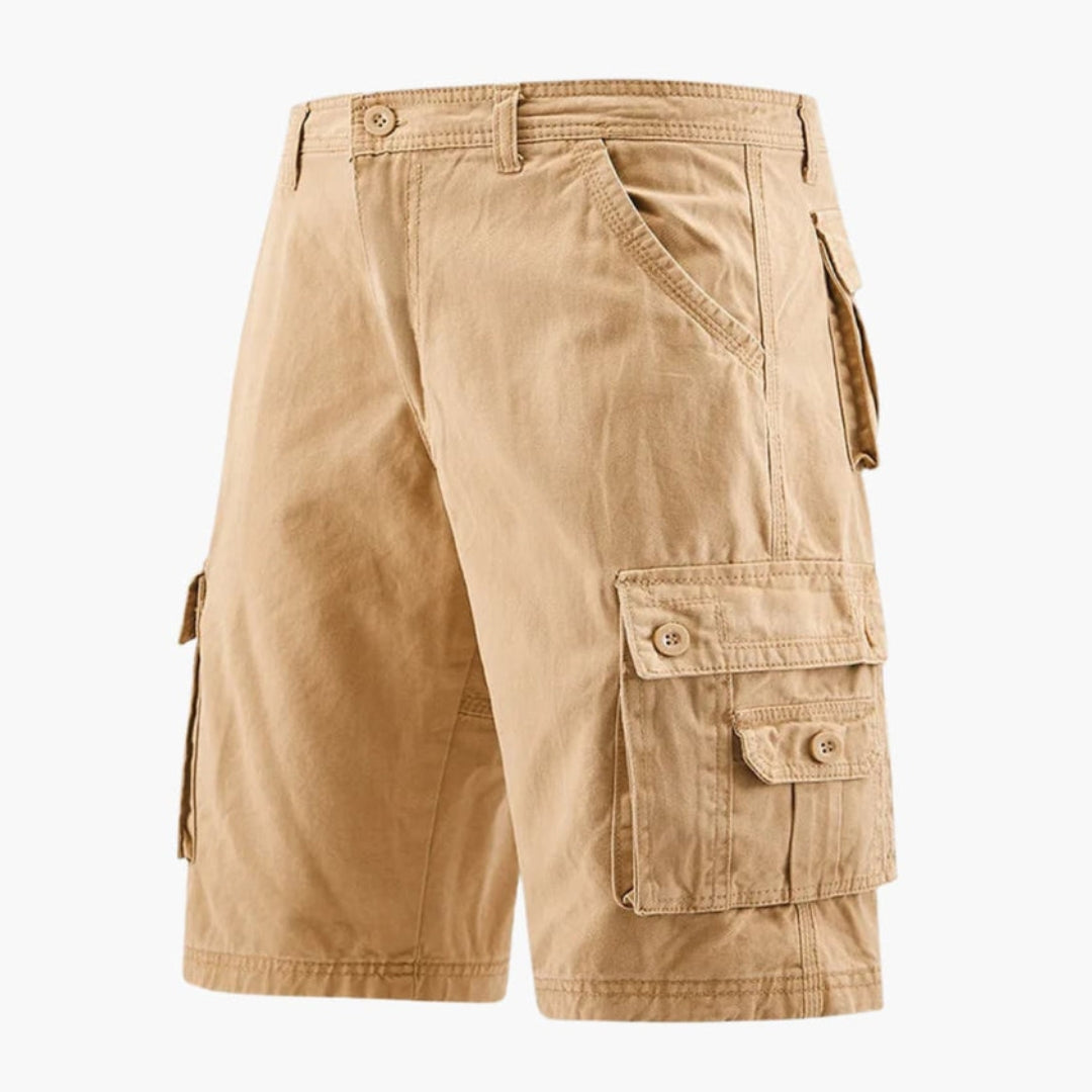Herr cargoshorts i kaki med praktiska fickor, idealiska sommarshorts för fritid och bekväm stil.