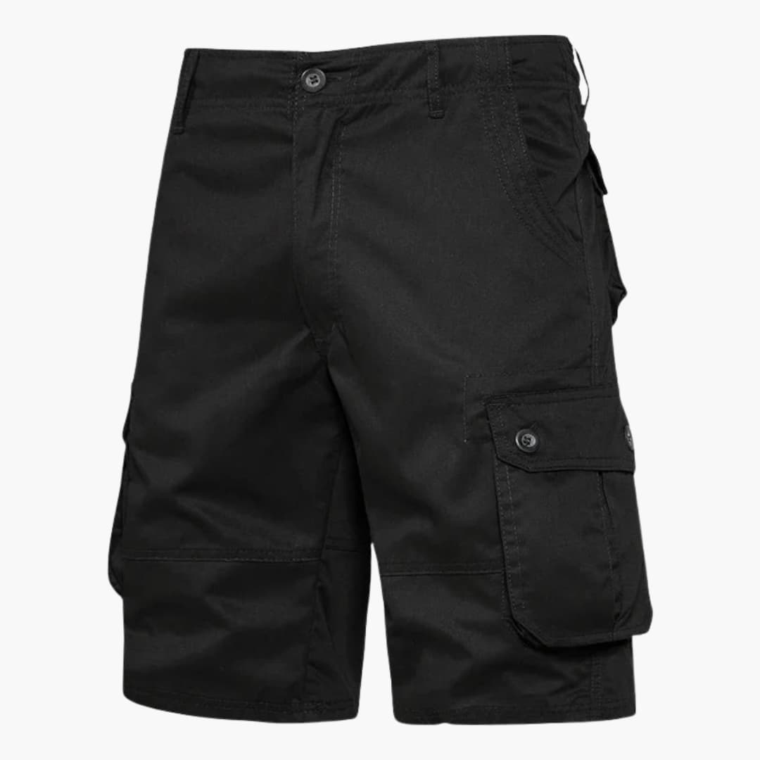 Man bär armégröna herr cargoshorts med justerbar midja, perfekta för avslappnade sommardagar och utomhusäventyr.