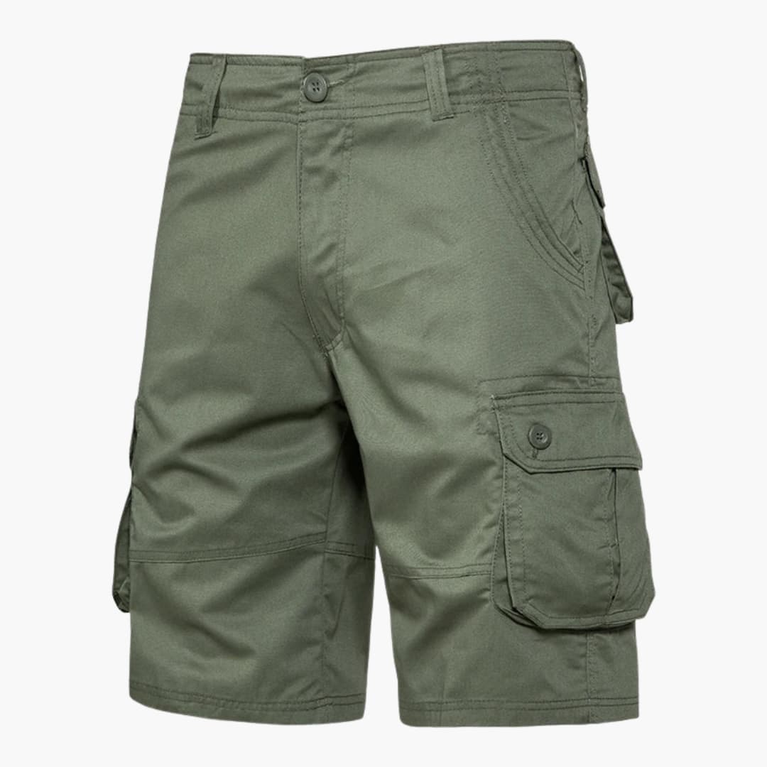 Khakifärgade casual herr cargoshorts med justerbar midja och stora fickor för praktisk och trendig sommaroutfit.