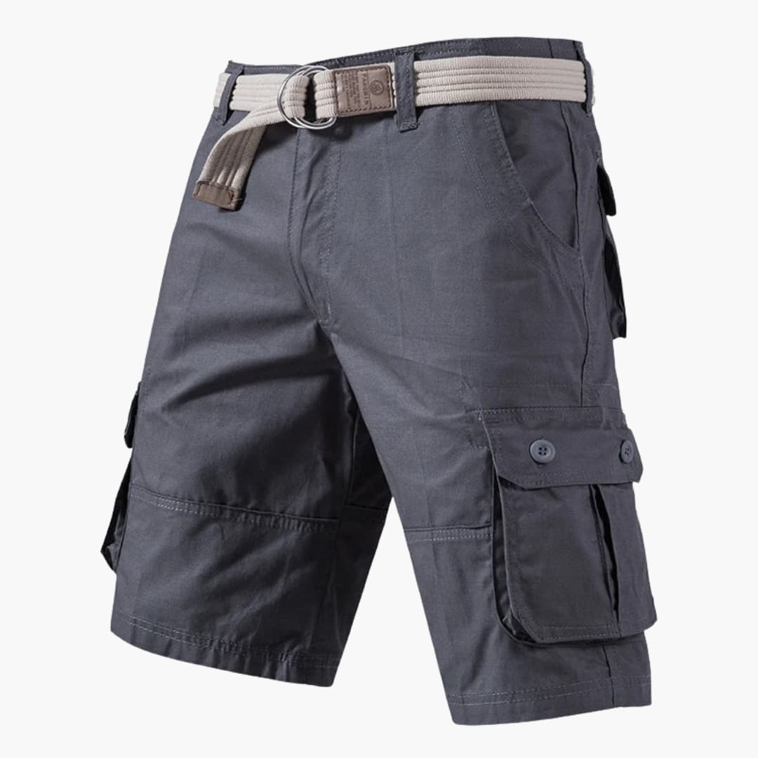 Casual herrshorts med bälte. Slitstarka cargoshorts för sommar, designade för komfort och rörelse.