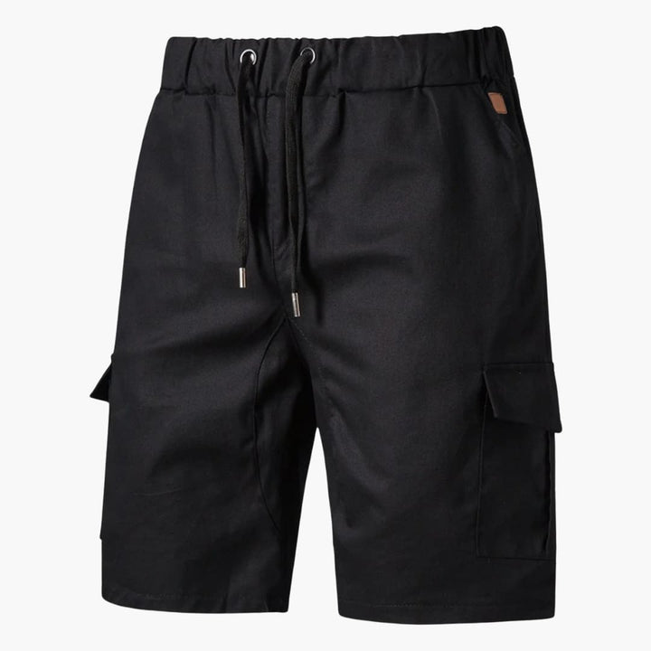 Herr-cargoshorts med justerbar dragsko och flera praktiska fickor. Perfekta fritidsshorts för sommar.