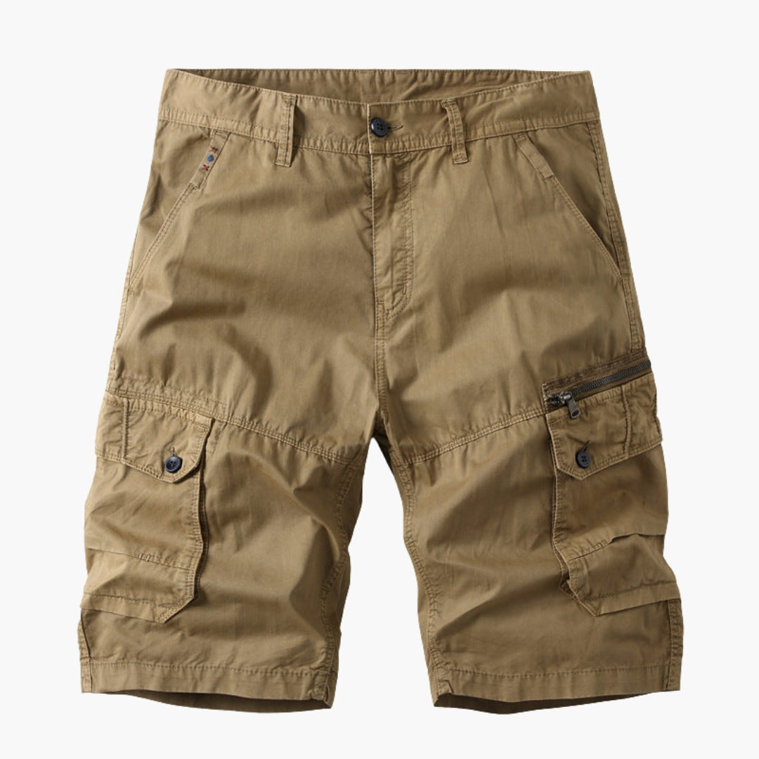Herr Cargoshorts för utomhusaktiviteter. Mångsidiga, bekväma shorts med fickor för sommaräventyr.