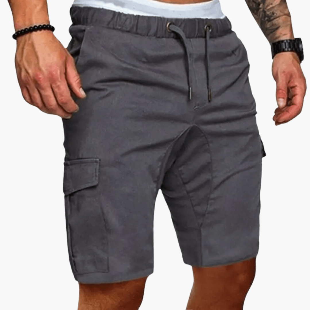 Slitstarka cargoshorts för herr, med funktionella fickor, designade för långvarig komfort hela sommaren.