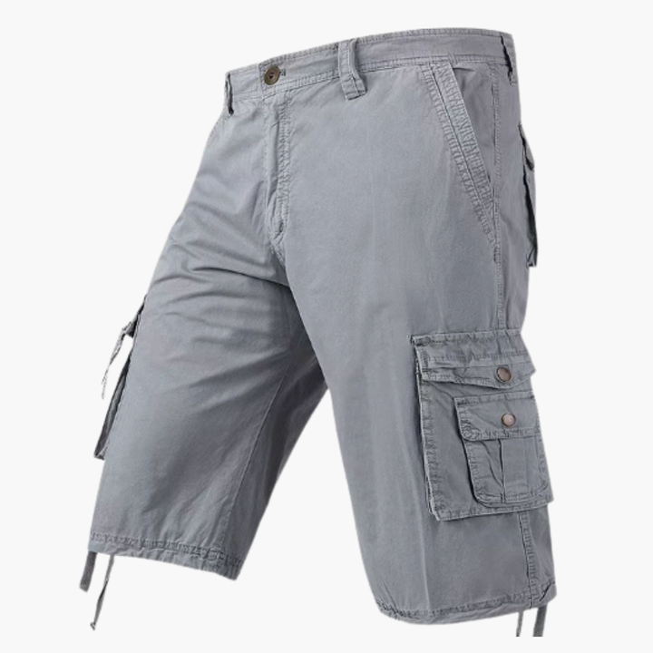 Bekväma herr shorts för vardagsbruk. Knälånga cargo shorts med justerbar fåll för sommarens aktiviteter.