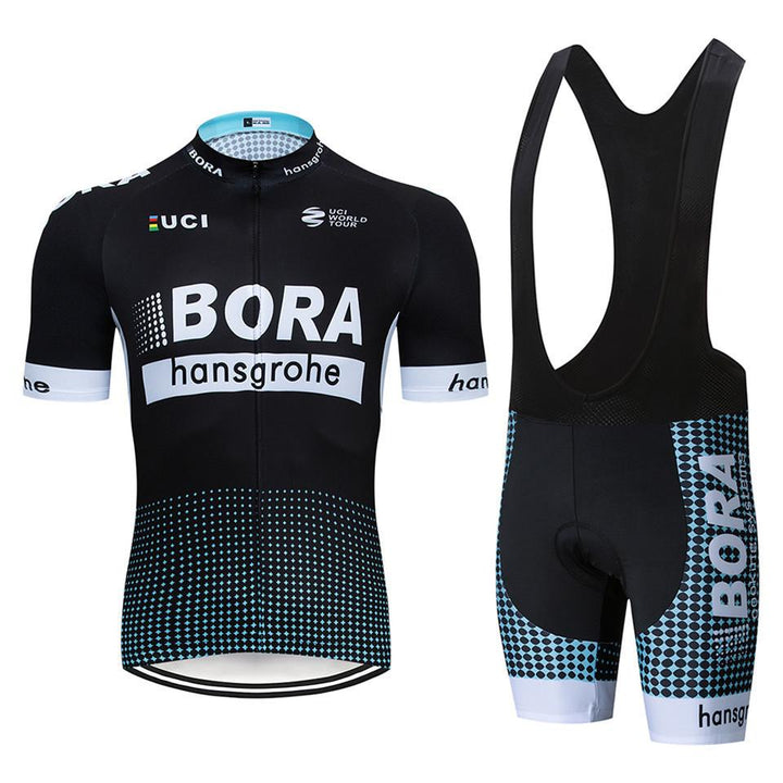 "Herr cykelset med kortärmad tröja och shorts i mesh och Lycra, andas och snabbtorkar, perfekt för cykeläventyr."