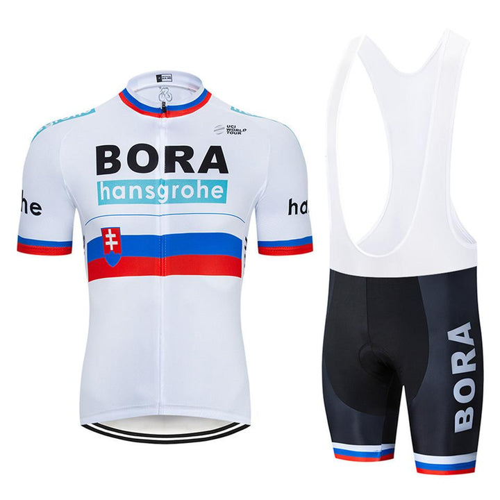 "Herr cykelset med kortärmad tröja och shorts i mesh och Lycra, andas och snabbtorkar, perfekt för cykeläventyr."