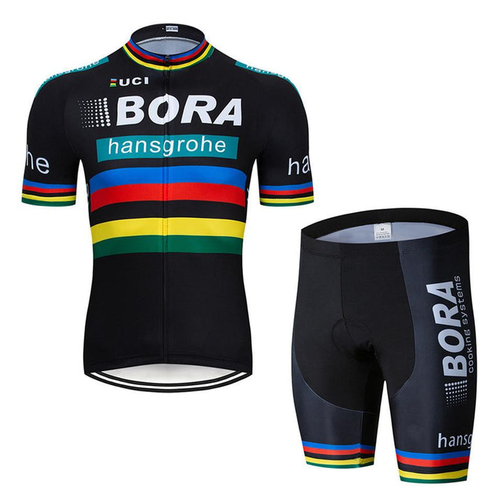 "Herr cykelset med kortärmad tröja och shorts i mesh och Lycra, andas och snabbtorkar, perfekt för cykeläventyr."