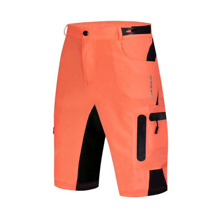 Detaljbild av smidig ficka på funktionella cykelkläder och friluftsshorts