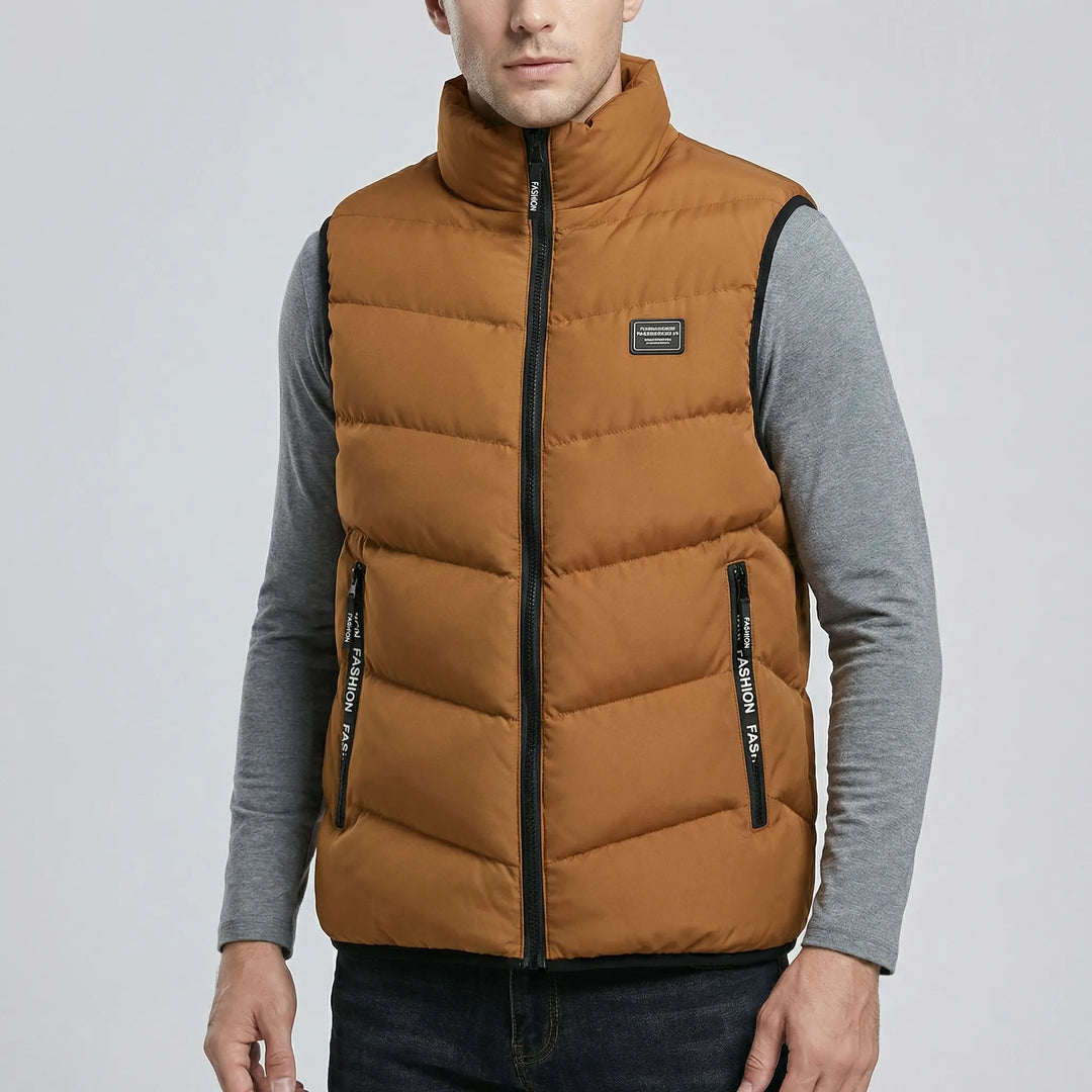 Herrväst "Elijah" med hel dragkedja, quiltad och stilren. Perfekt för en avslappnad men dressad look.