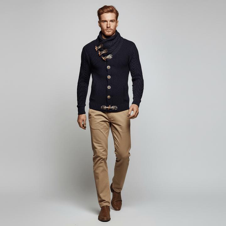 Nicholas grovstickad herr cardigan. En trendig kofta för en modern och avslappnad stil.