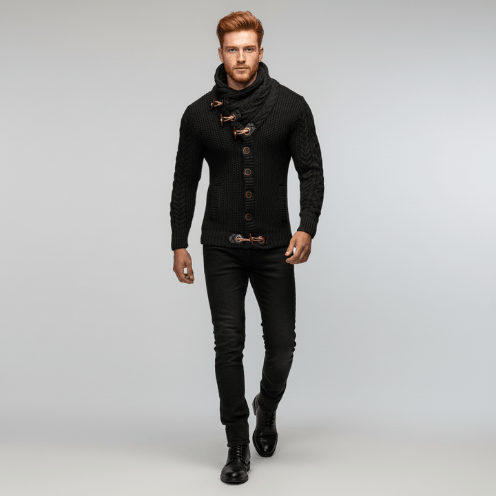Grovstickad herrcardigan Nicholas. Ett varmt stickat plagg, perfekt för höstens vardagsstil.
