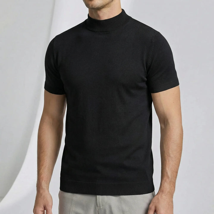 Mångsidig herr t-shirt Liam, kortärmad polokrage. Passar till jeans för en avslappnad eller elegant look.