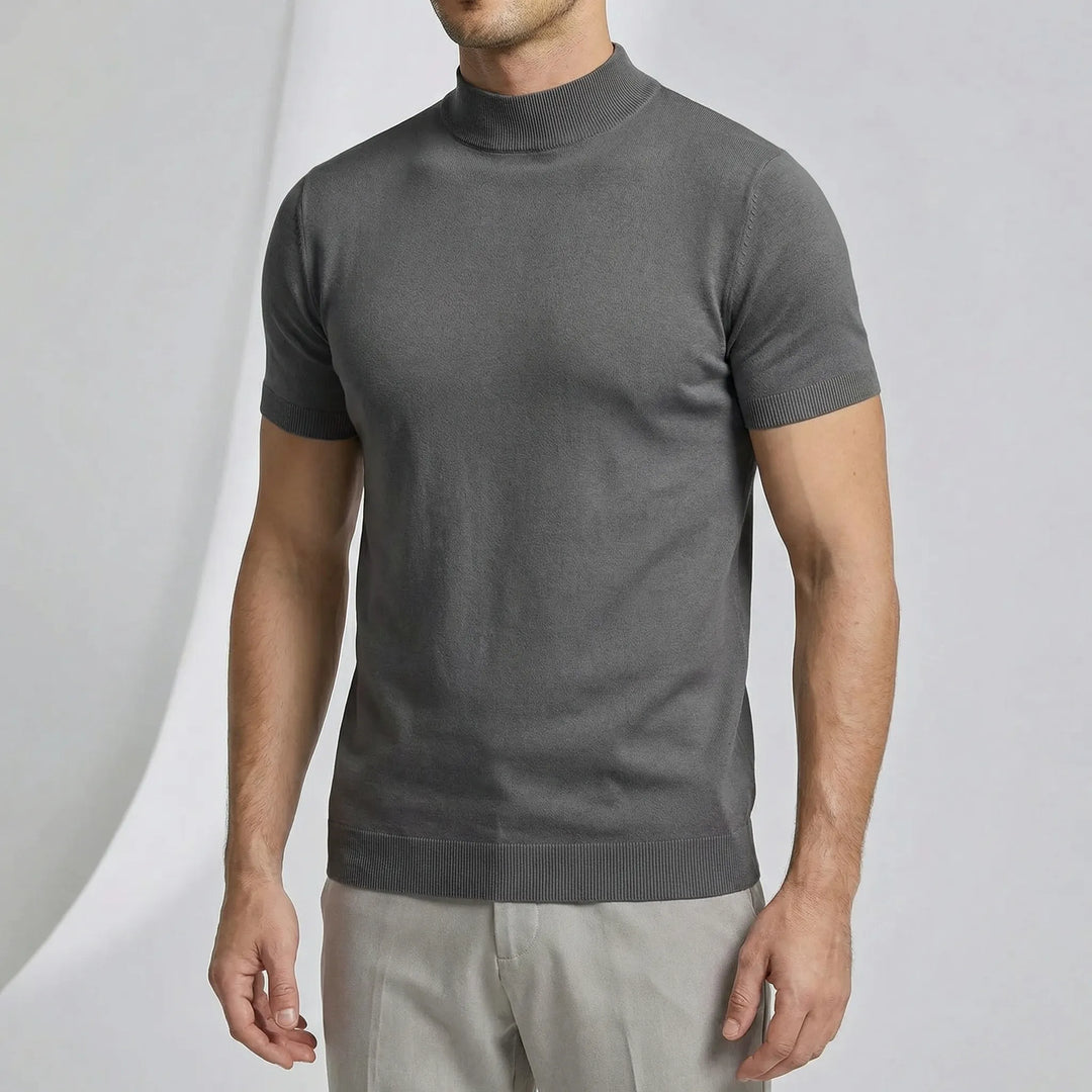 Liam herr t-shirt med polokrage och kort ärm. Modern och stilren överdel för den modemedvetne mannen.