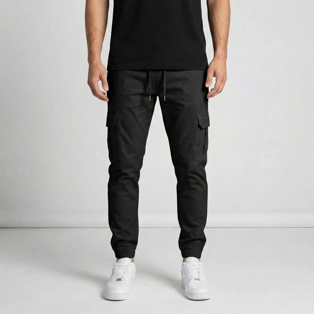 Moderna herr Slim Tapered Cargo joggerbyxor. David-modell, bekväma och stilrena fritidsbyxor.
