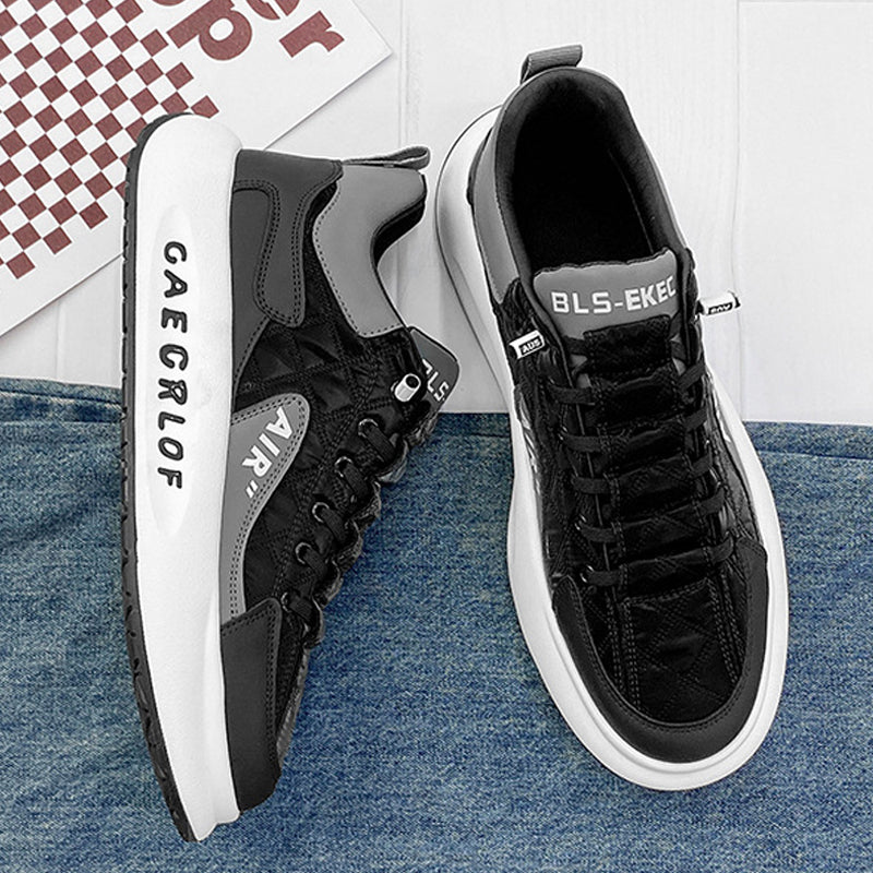 Herr Sneakers med tjock sula i beige, grå och svart. Elegant design, slitstark och bekväm, perfekt för sport och vardag.