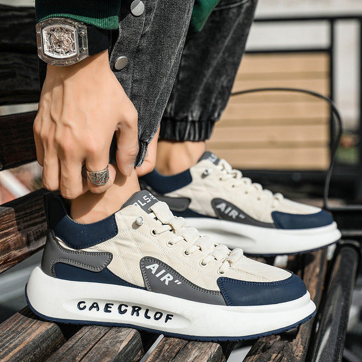 Herr Sneakers med tjock sula i beige, grå och svart. Elegant design, slitstark och bekväm, perfekt för sport och vardag.
