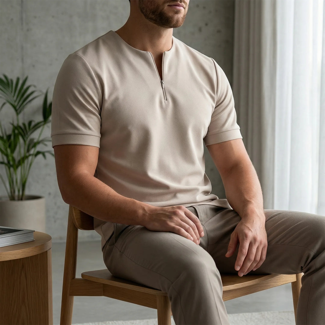 Herr t-shirt med dragkedja, perfekt för en bekväm fritids- och vardagsstil. Modern passform.