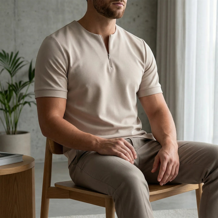 Herr t-shirt med dragkedja, perfekt för en bekväm fritids- och vardagsstil. Modern passform.
