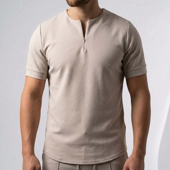 Stilren Zac Shaped Casual Tee herr t-shirt med dragkedja. Kortärmad och ledig för modern vardagsstil.