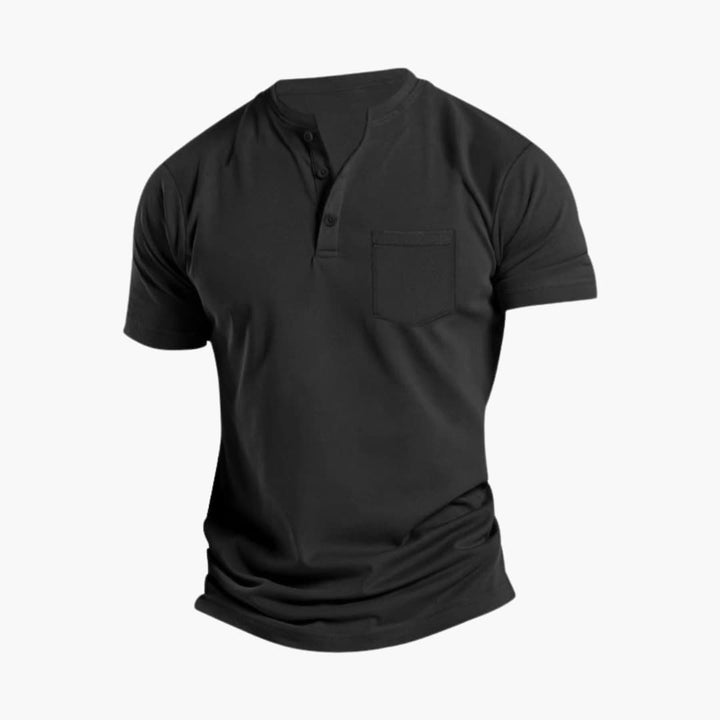 Herr T-shirt med Henley-ringning, bröstficka. Kortärmad, stilren för vardag & sommar.