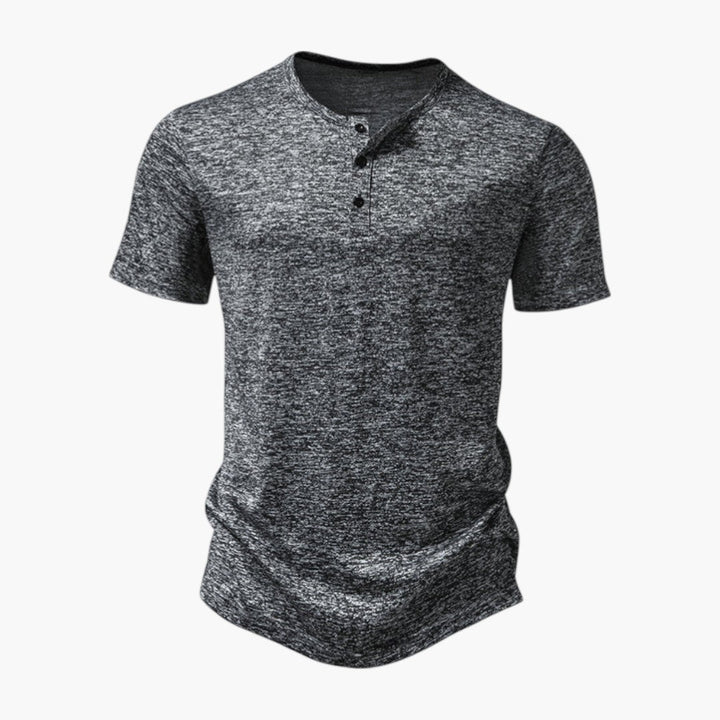 Strukturerad herr-t-shirt med Henley-krage och knappar. Klassisk stil för vardag och sommar.