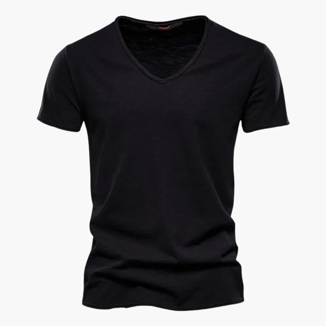 Stilren herr t-shirt med V-ringning, perfekt för sommar och fritid. Mjuk, avslappnad topp med korta ärmar.