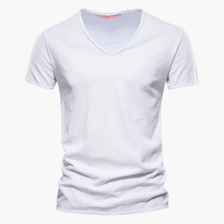 Klassisk herr t-shirt med V-ringning, korta ärmar. Enfärgad och bekväm för en enkel vardagslook.